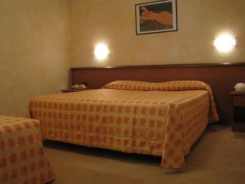 Hotel Italia Carmagnola Εξωτερικό φωτογραφία
