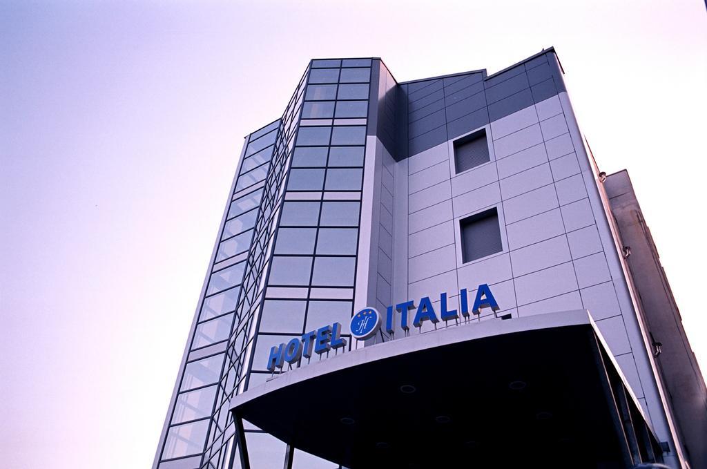 Hotel Italia Carmagnola Εξωτερικό φωτογραφία